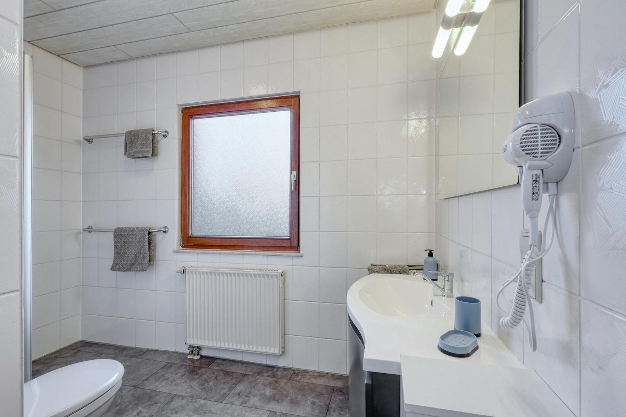 Ferienhaus Anne mit Sauna, See, Wald und Ruhe Kirchheim  Exterior foto